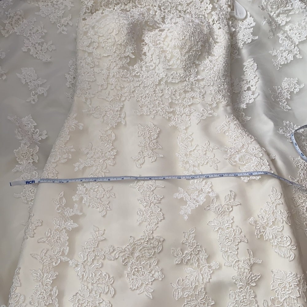 Stella York wedding dress - Picture 6 of 7